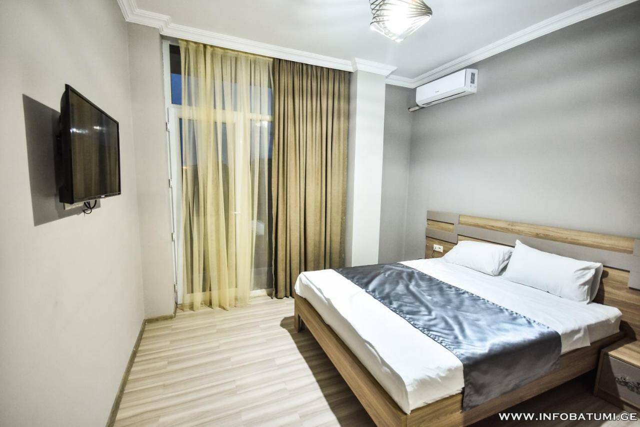 Hotel Wave Batumi Exterior foto