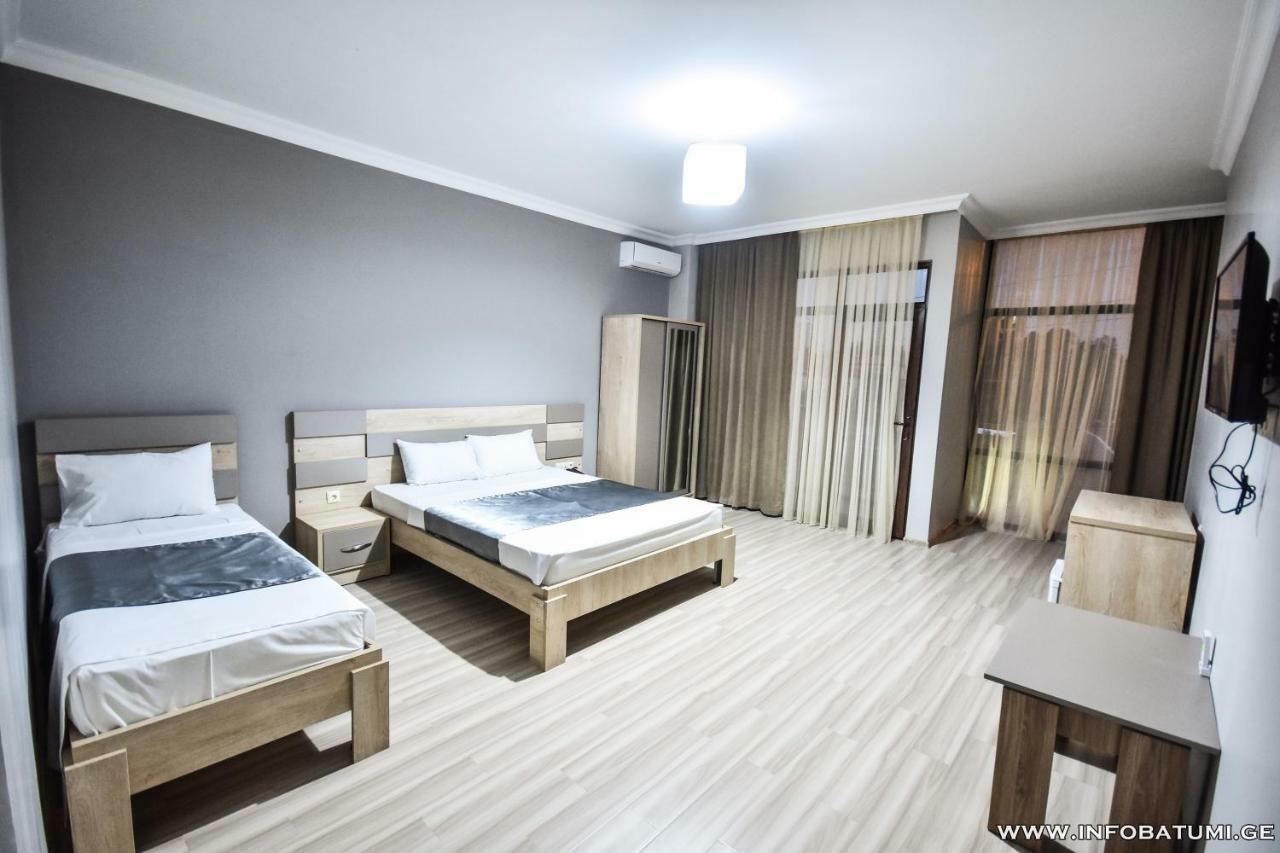 Hotel Wave Batumi Exterior foto