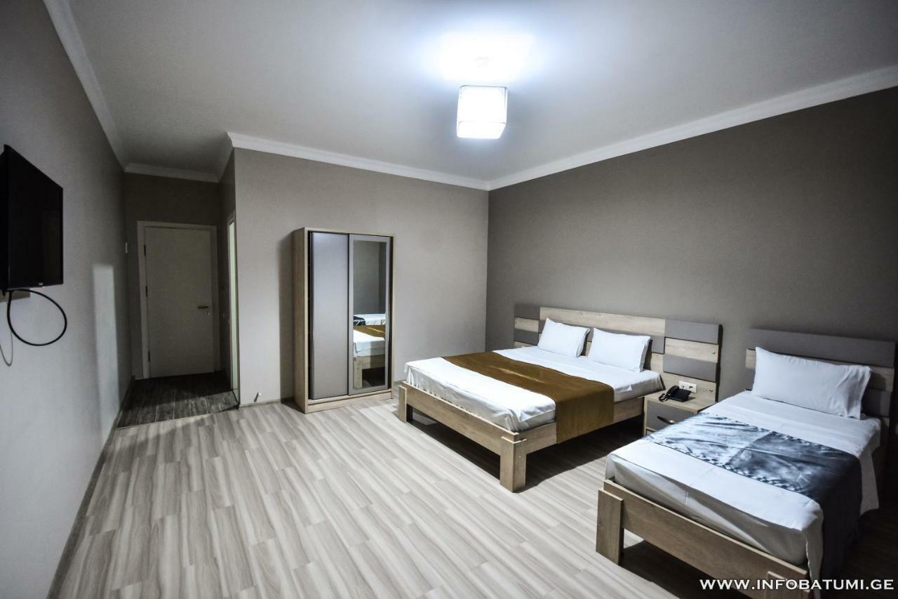 Hotel Wave Batumi Exterior foto